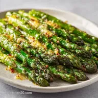 Airfryer Gr&uuml;ner Spargel mit Parmesan