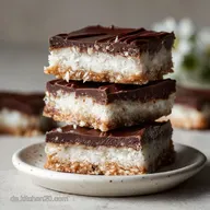 Low Carb Bounty-Riegel mit nur 5 Zutaten: No-Bake Kokos-Schoko