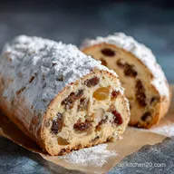 Stollenbackform im Einsatz: Oma's Mandel-Marzipan Stollen