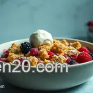 Saftiger Beeren-Crumble: Mein liebstes Sommerrezept!