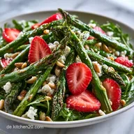 Spargelsalat mit Erdbeeren f&uuml;r 4 Personen