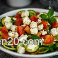 Frischer Zucchini Mini-Salat mit Feta und Minze: Ein Sommertraum!