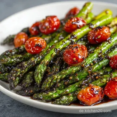 Ofenspargel mit Kirschtomaten (25 Min) Rezeptkarte