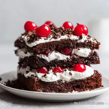 Schwarzw&auml;lder Kirschtorte f&uuml;r 16 Personen Rezeptkarte