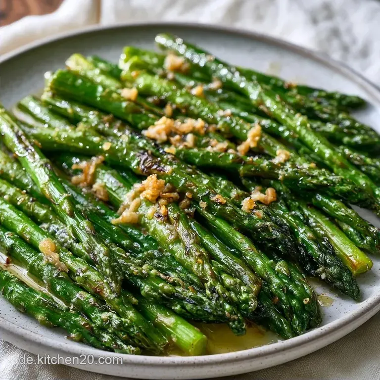 Knoblauch-Spargel aus der Pfanne: Knackig & Goldbraun